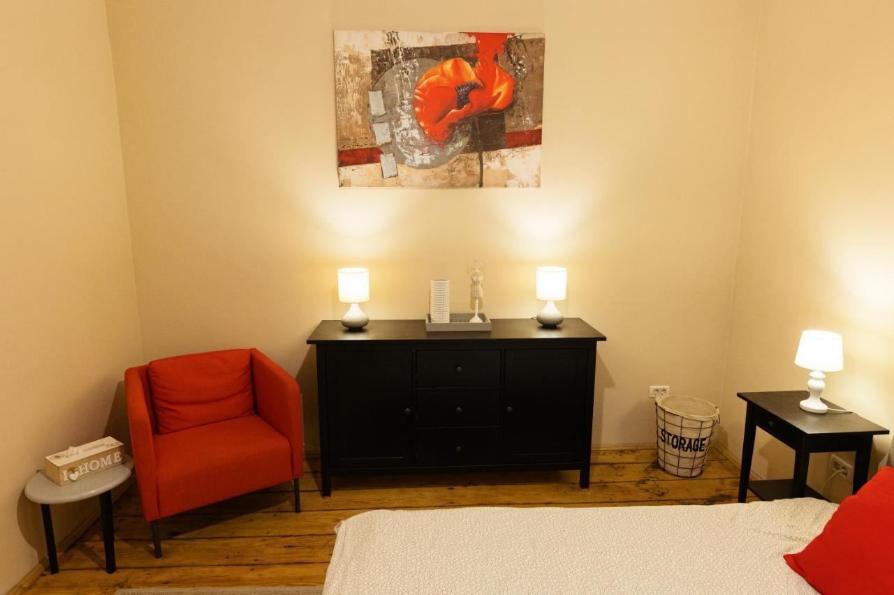 Chic Apartment In Historical City Center Timisoara Exterior foto