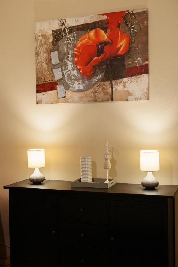 Chic Apartment In Historical City Center Timisoara Exterior foto